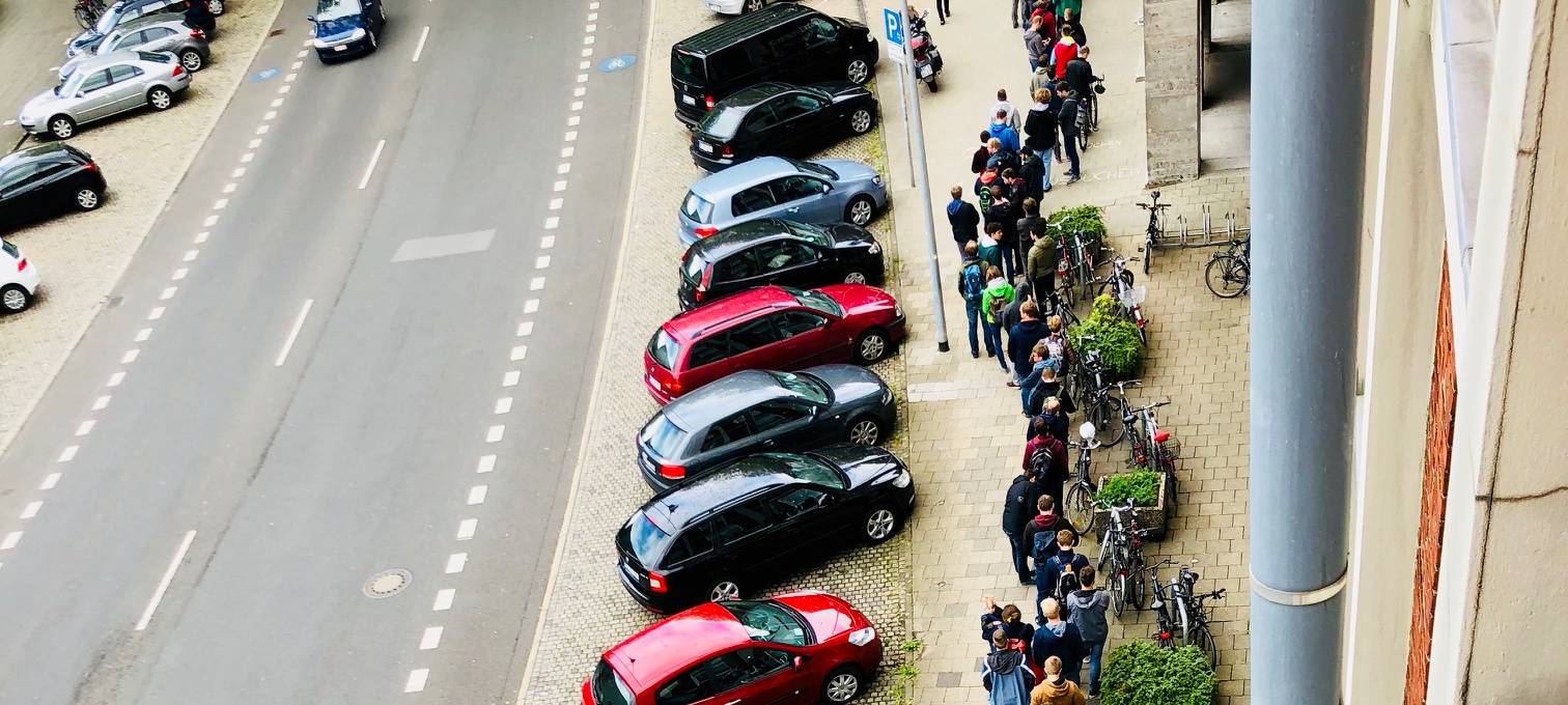 misereor-Maibaumaktion 2023 hilft Erdbebenopfern in Syrien