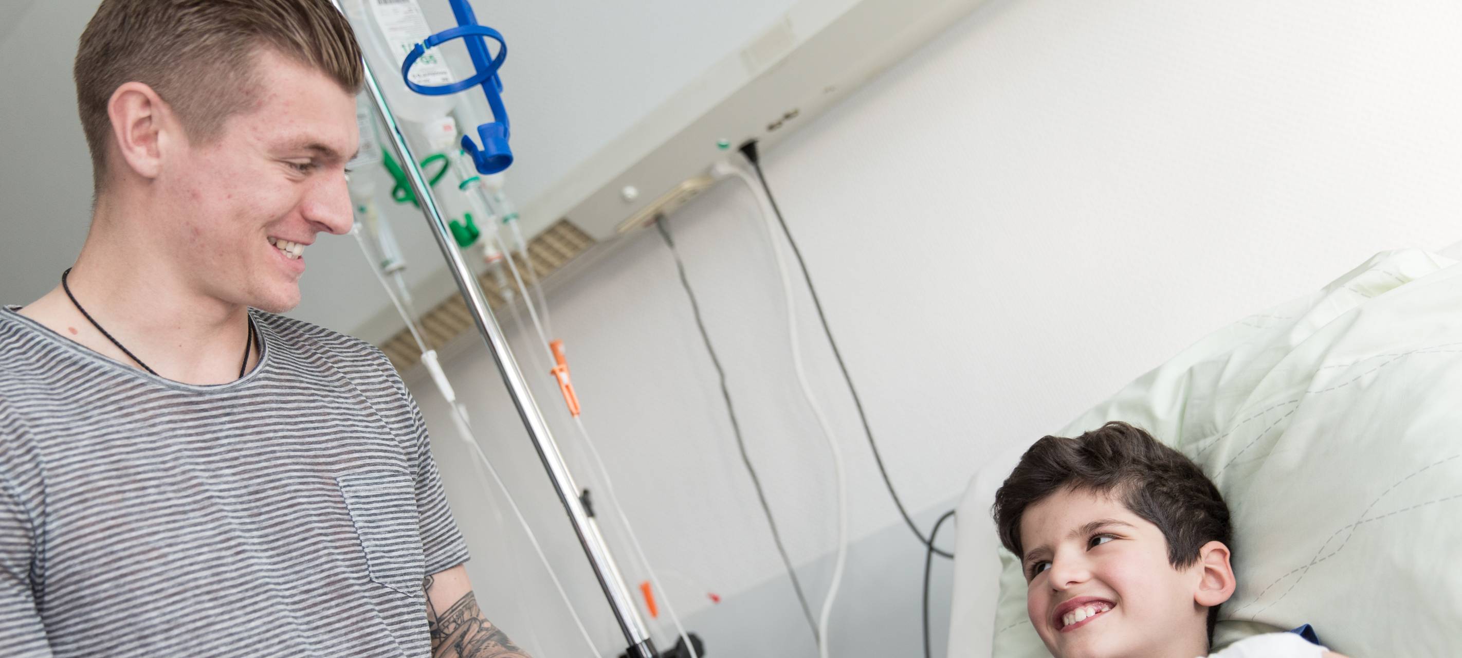 Ukraine-Hilfe: Kroos und Braun-Stiftung pro Sternsinger