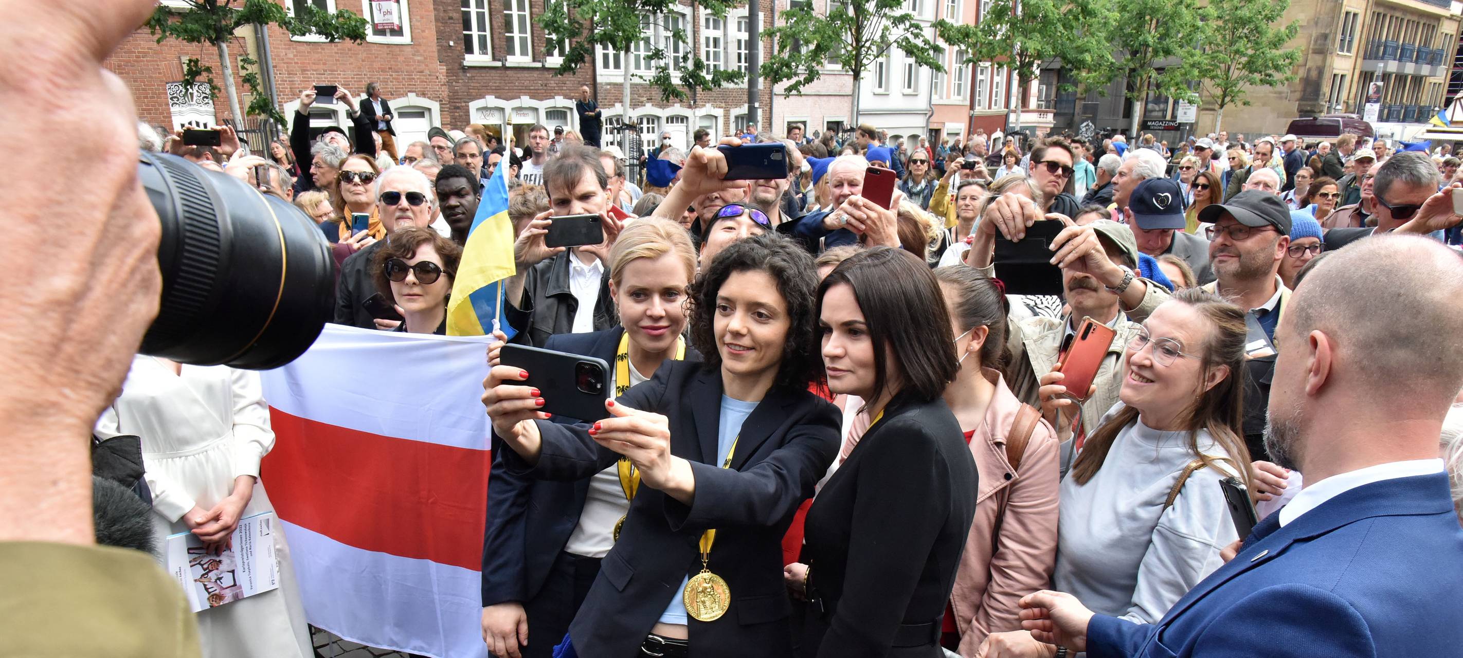 Karlspreis an die "mutigsten Frauen Europas"