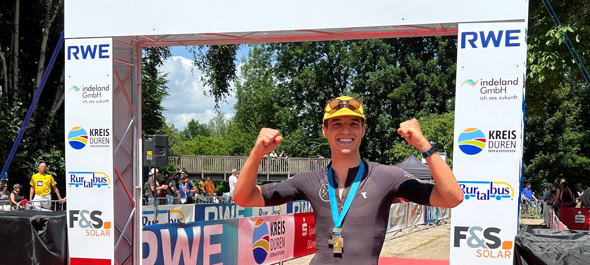indeland-Triathlon: Heimsieg für Aachener Niklas Löbner