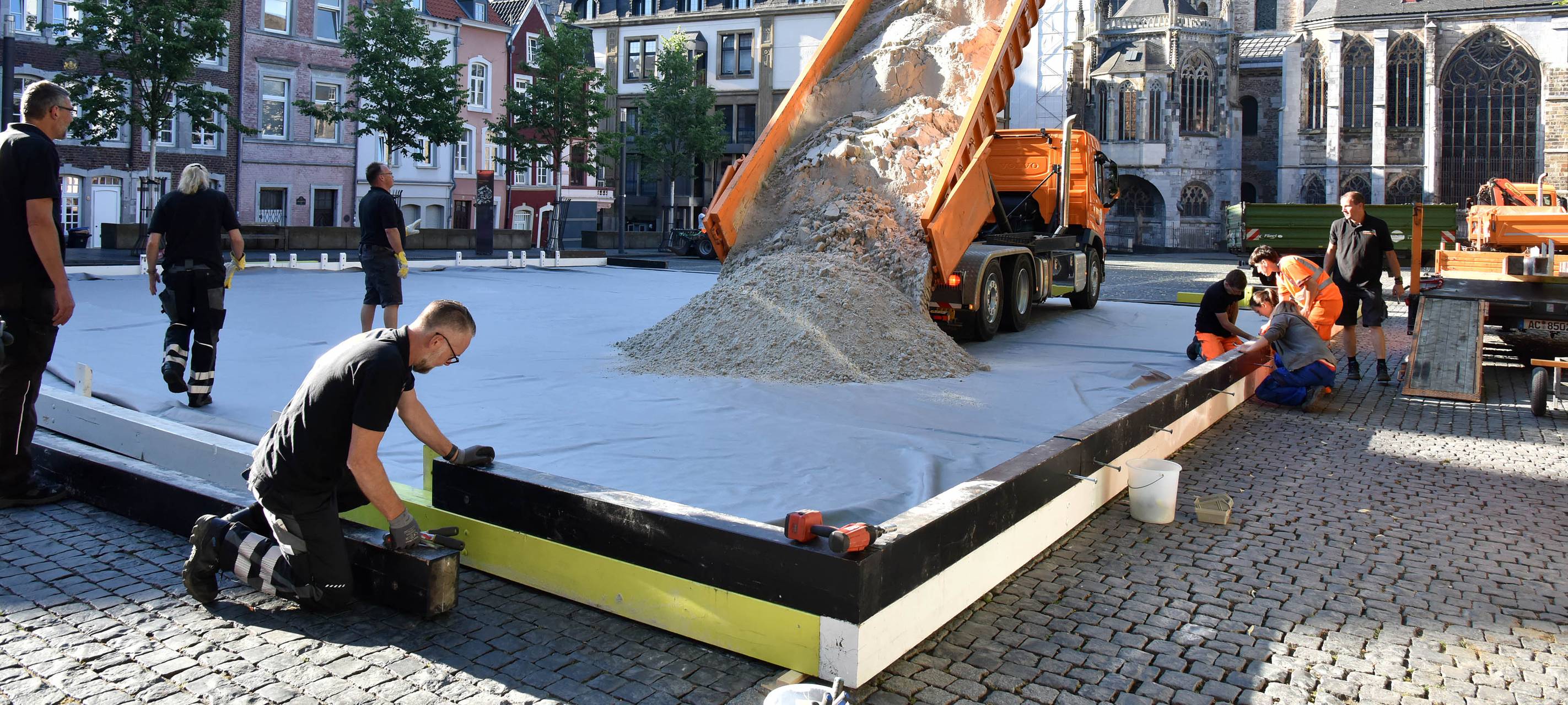 Archimedischer Sandkasten 2022 steht