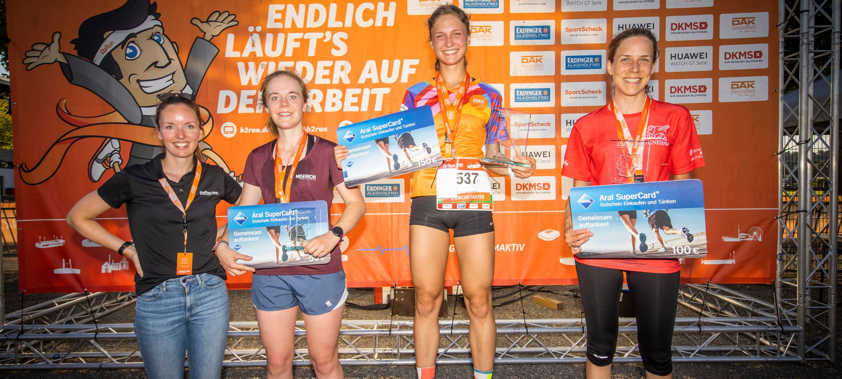 1800 Laufbegeisterte beim B2Run Aachen 2022