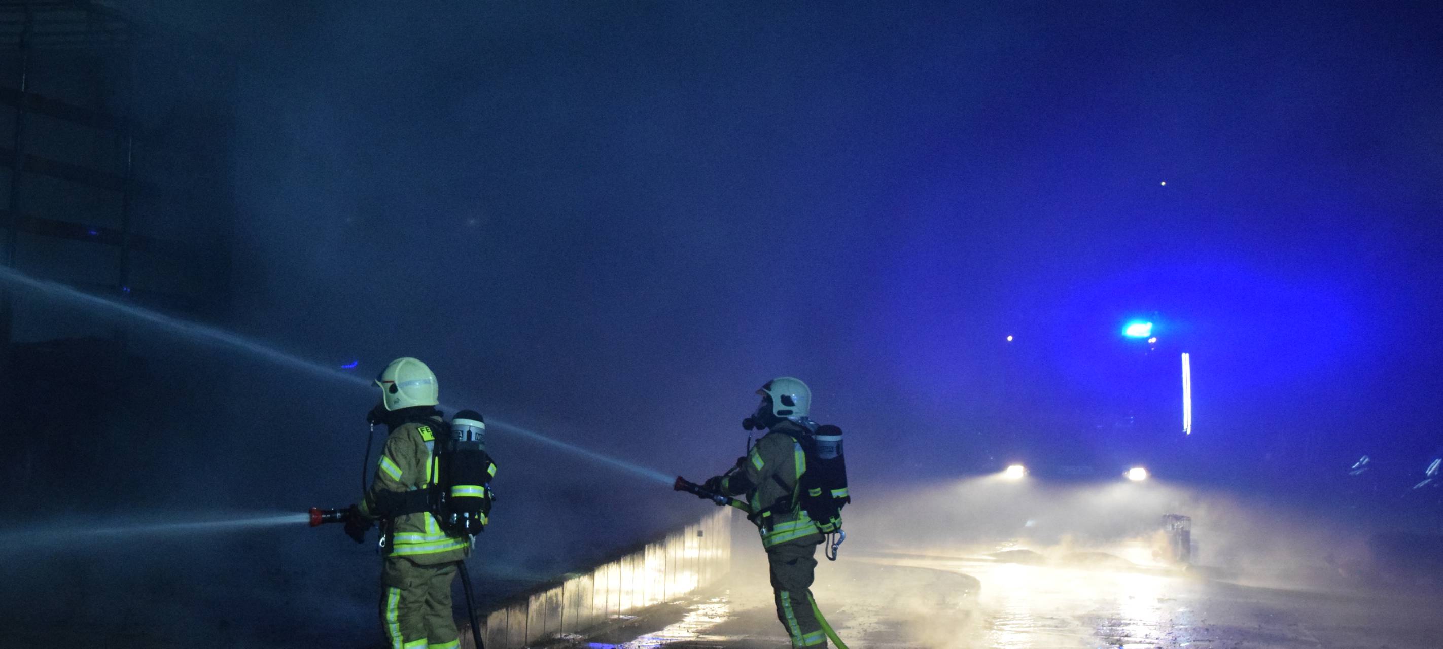 LKW-Brand in Herzogenrath: Altkleider in Flammen