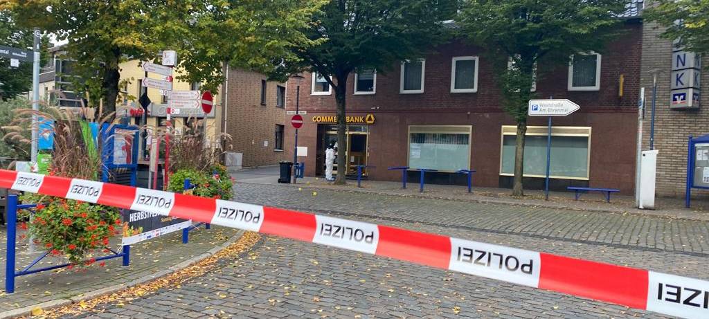 Geldautomat gesprengt - Täter geflohen