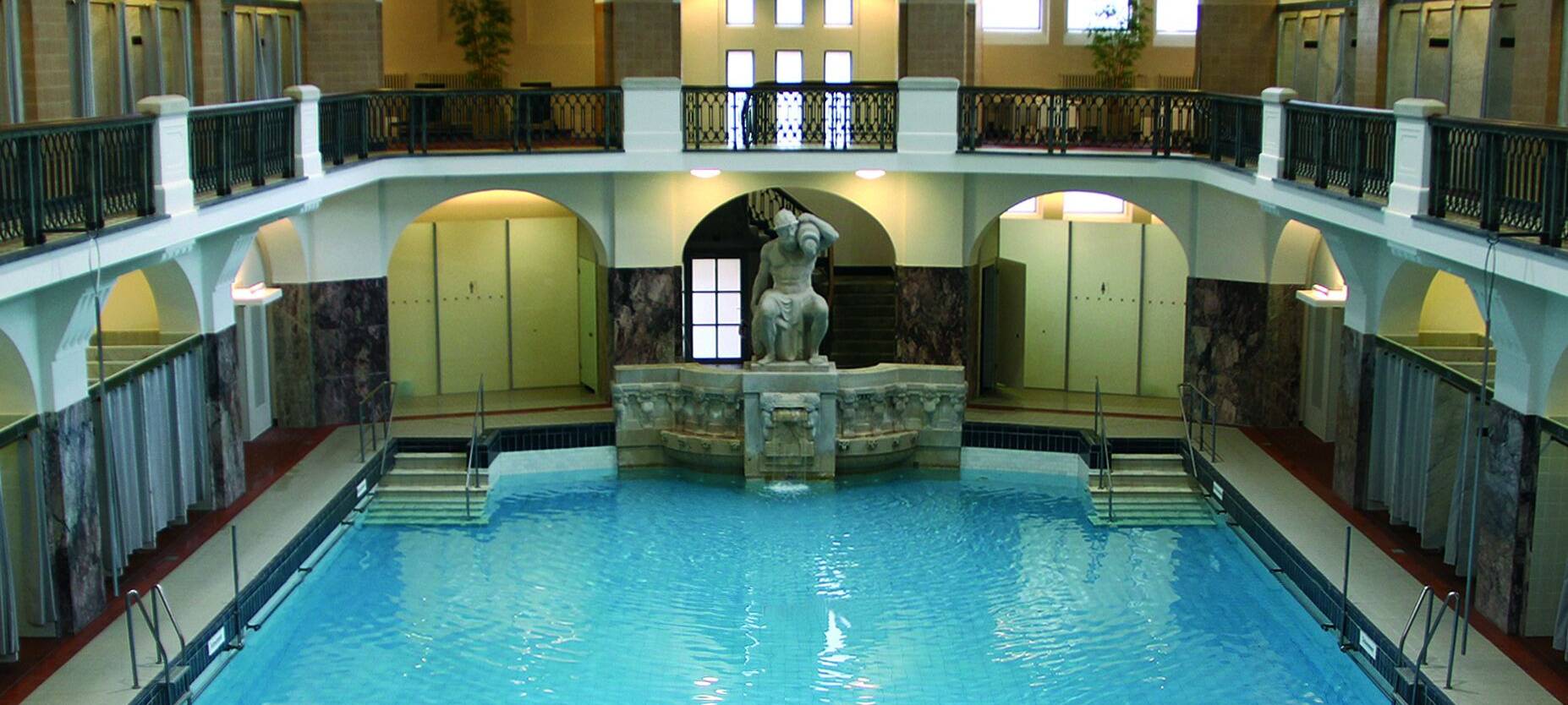 Deckenschaden: Elisabethhalle zu