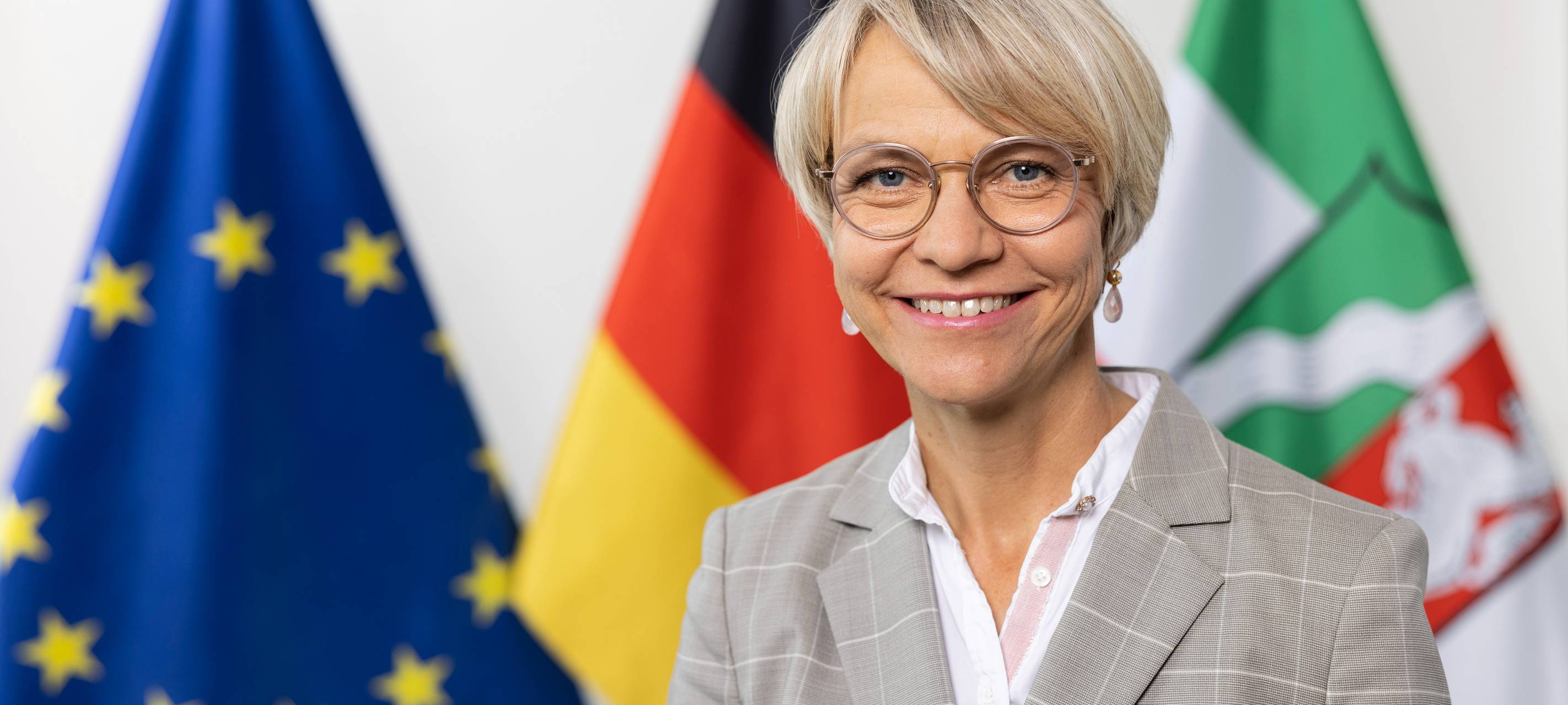 Feller unterstützt bei Lehrermangel