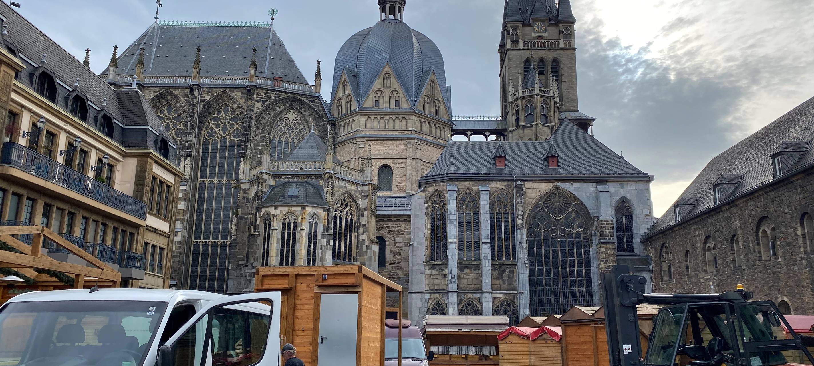 Aachener Weihnachtsmarkt: Aufbau gestartet