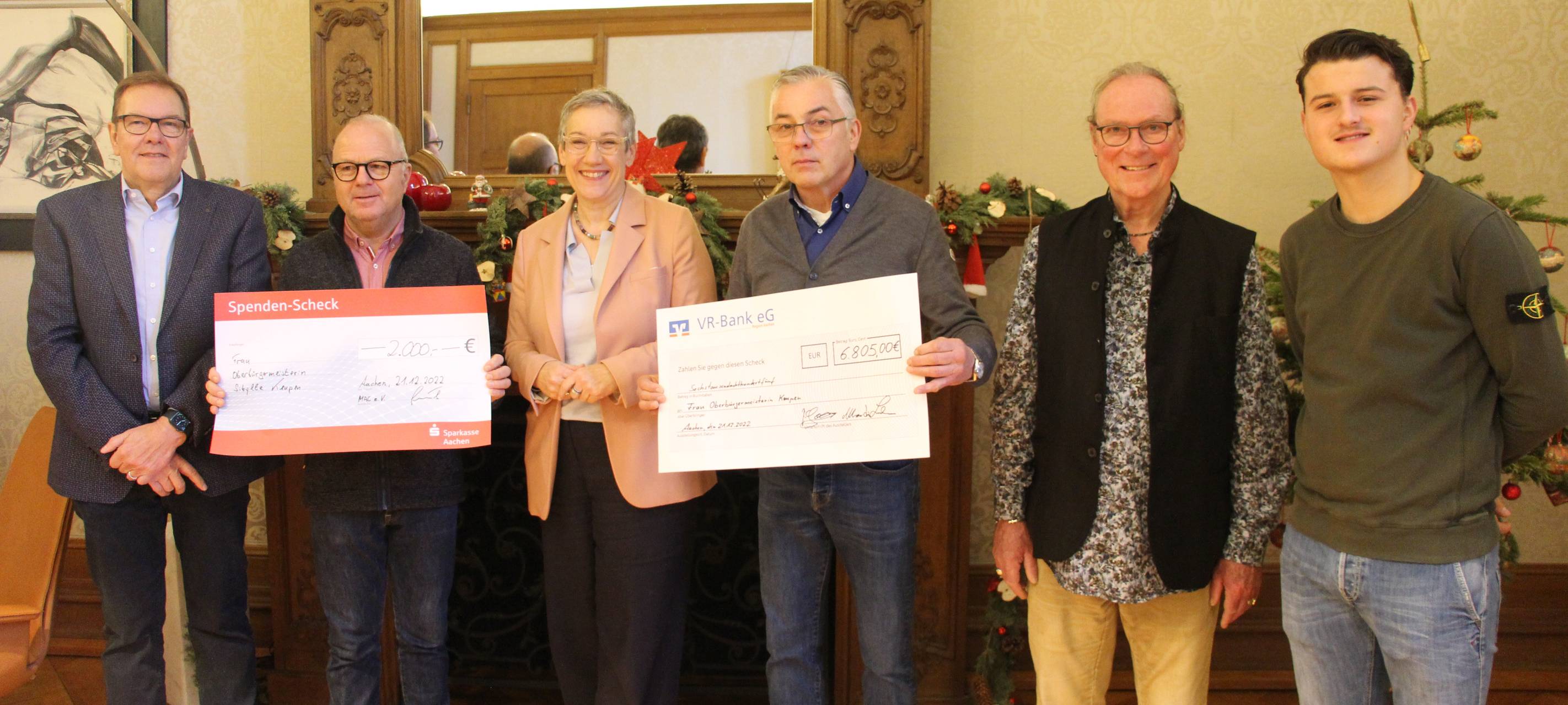 Rund 8800 Euro vom Weihnachtsmarkt für die Tafel