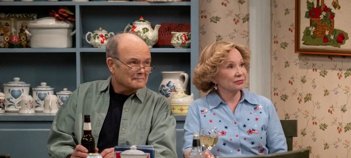 Leias Großeltern am Esstisch.