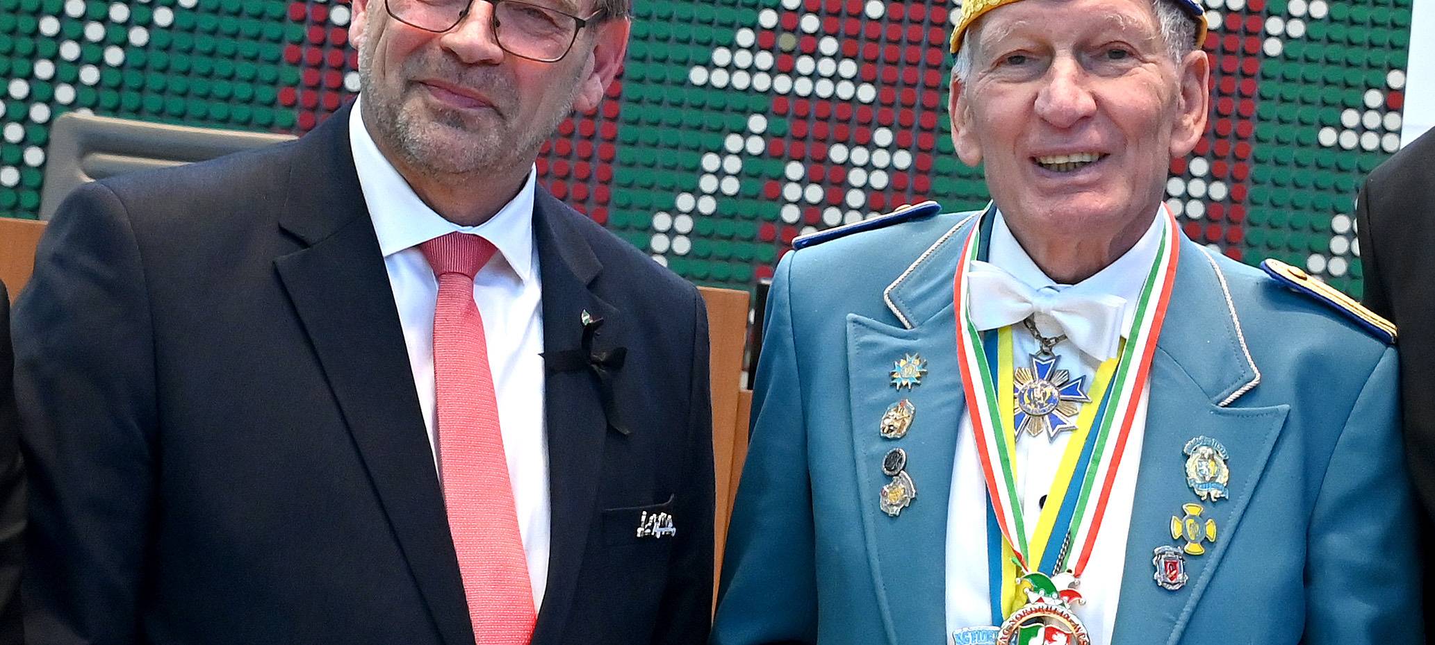 Landtag ehrt Karnevalisten