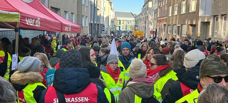 Streiks Öffentlicher Dienst: Demo ab Suermondtplatz