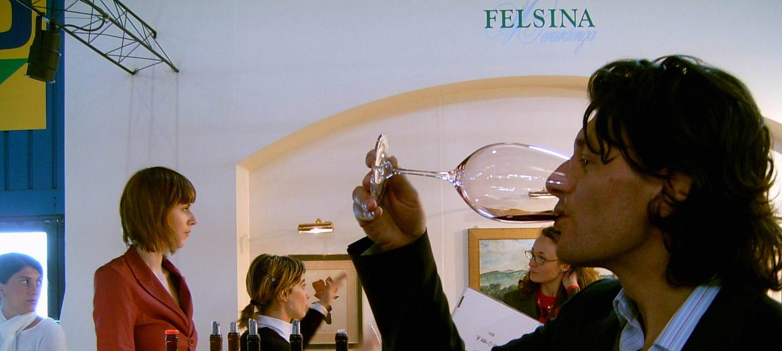 Aula Carolina: "WeinAachenFrühling"