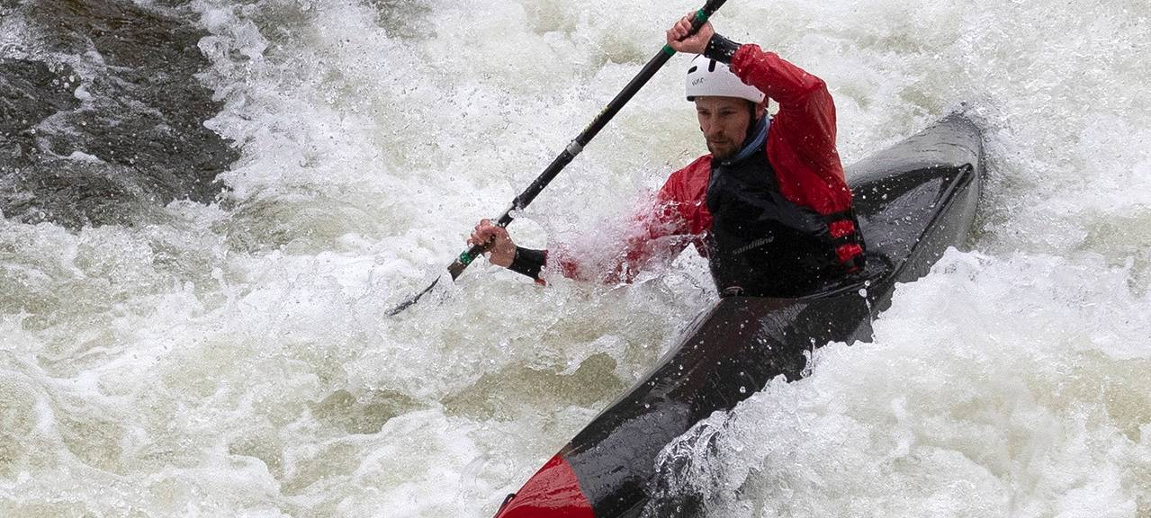 Wildwasser-Kanuten wieder in Monschau auf der Rur