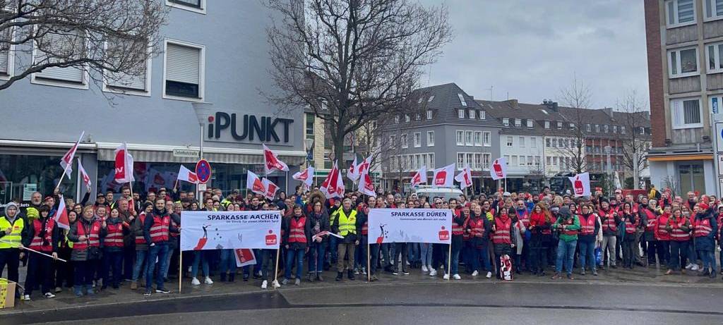 Öffentlicher Dienst: 3.500 im Warnstreik