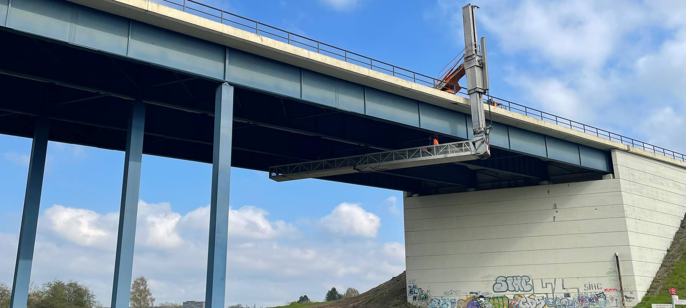 IHK: Nicht Bahnstrecke und Brücken gleichzeitig sanieren!