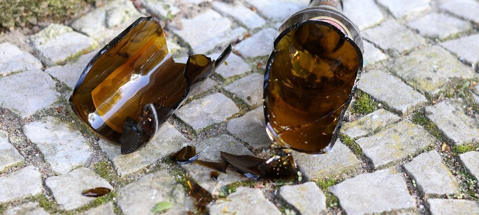 Zwei Jugendliche wegen versuchten Totschlags angeklagt