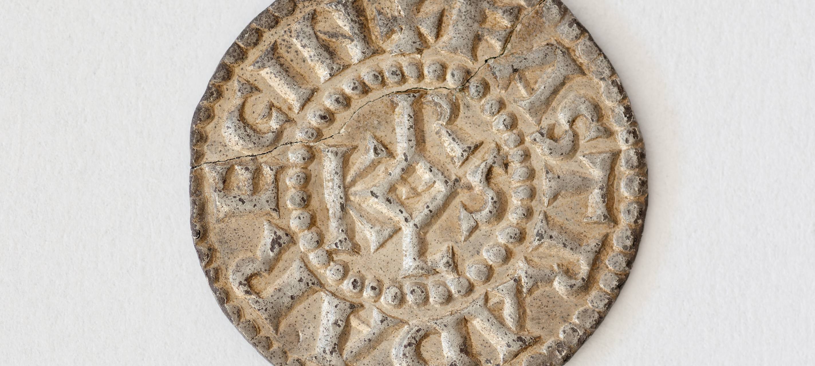 Einzigartige Karls-Münze im Centre Charlemagne