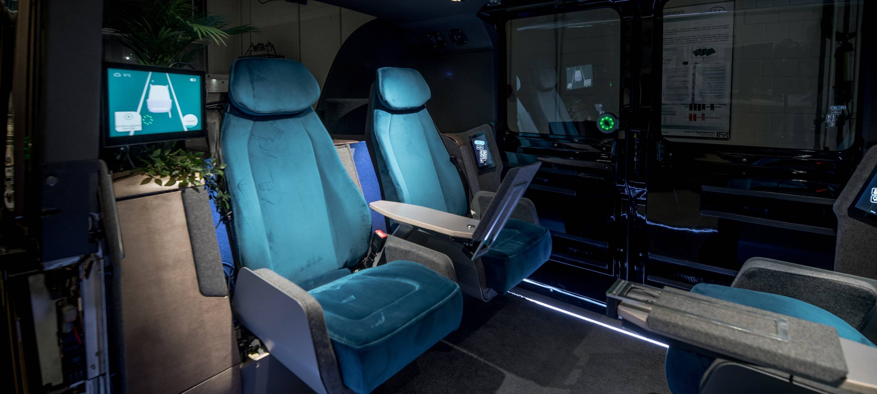 RWTH stellt fahrerlose elektrische Fahrzeugtypen vor