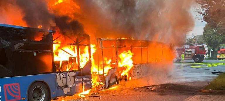 Brennende Reisebusse: Brandstiftung?