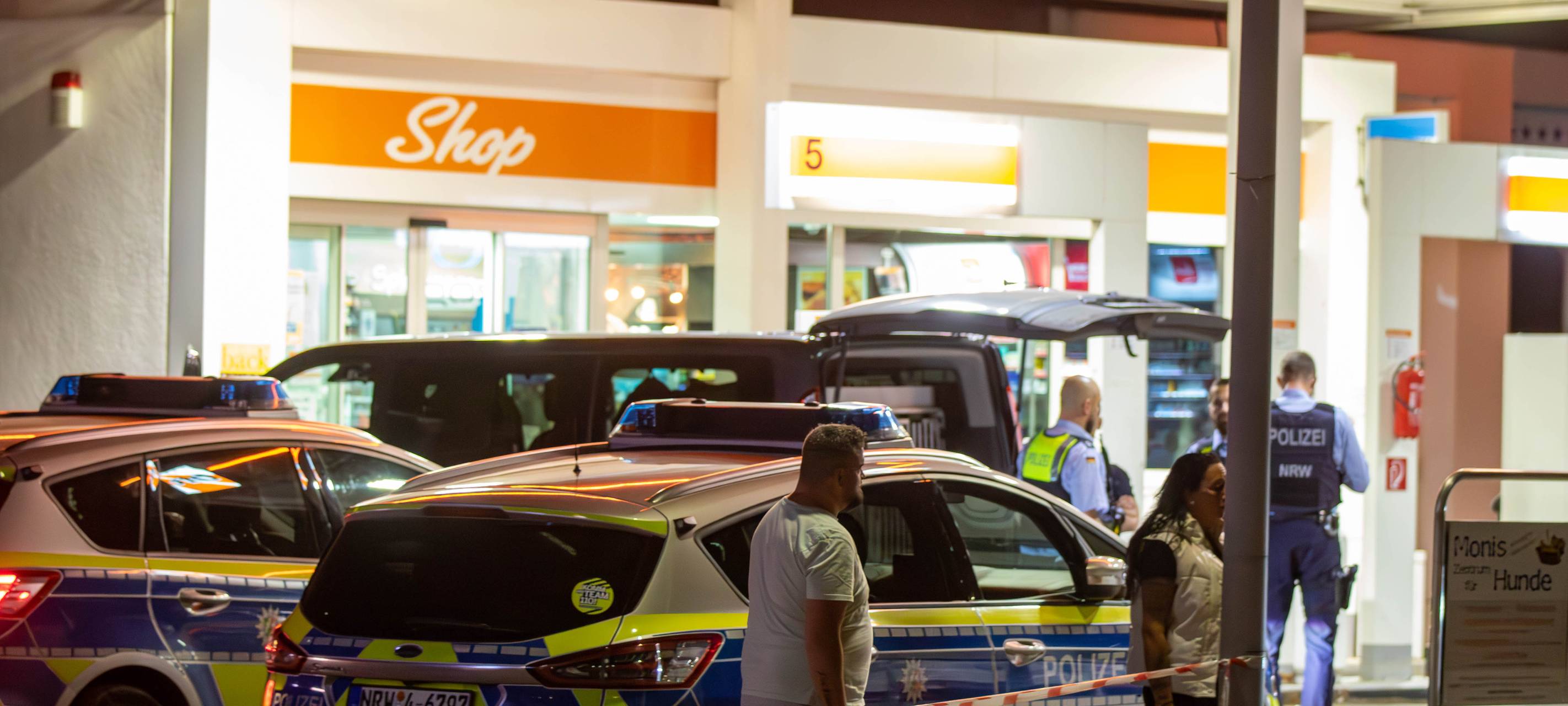 Raub auf Tankstelle in Mariadorf: Kassierer schwer verletzt