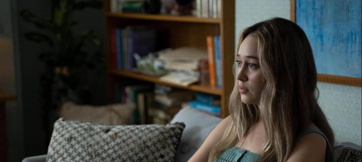 Claire zweifelt an den Darstellungen der Polizei.