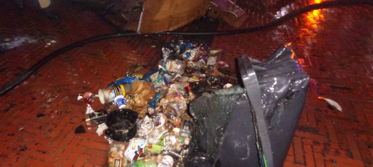 Mülltonnen in Baesweiler in Brand: Zeugensuche