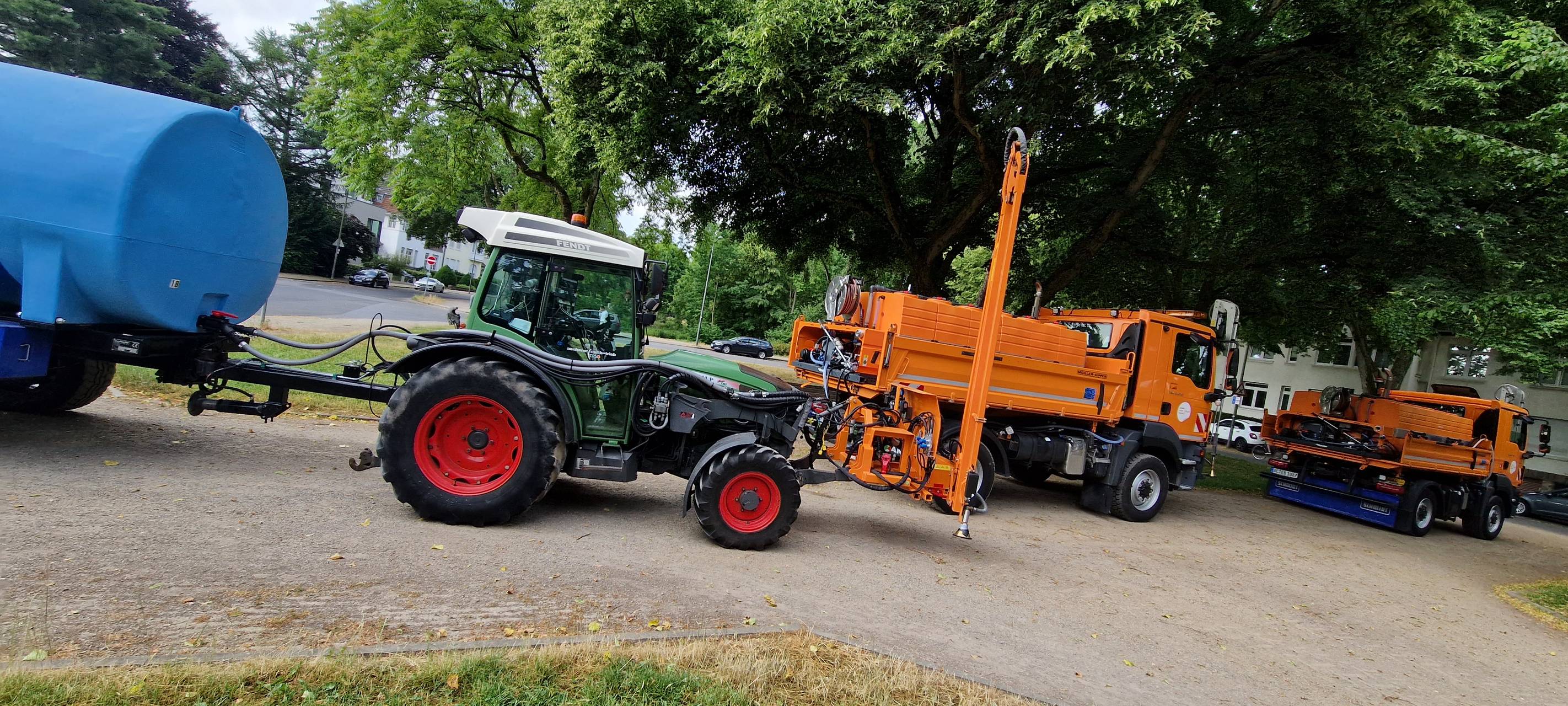 Neue Bewässerung von Aachener Bäumen