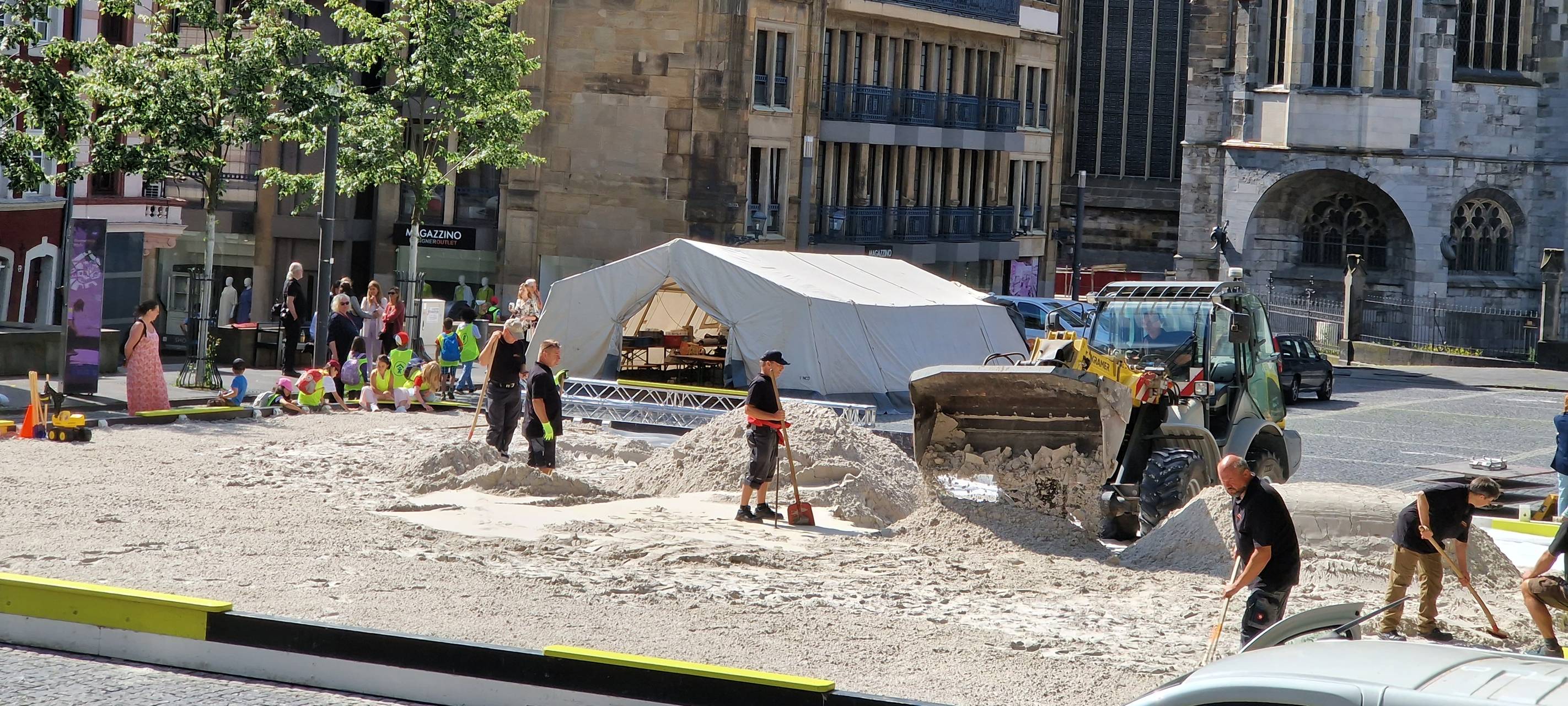 Archimedischer Sandkasten steht wieder auf dem Katschhof