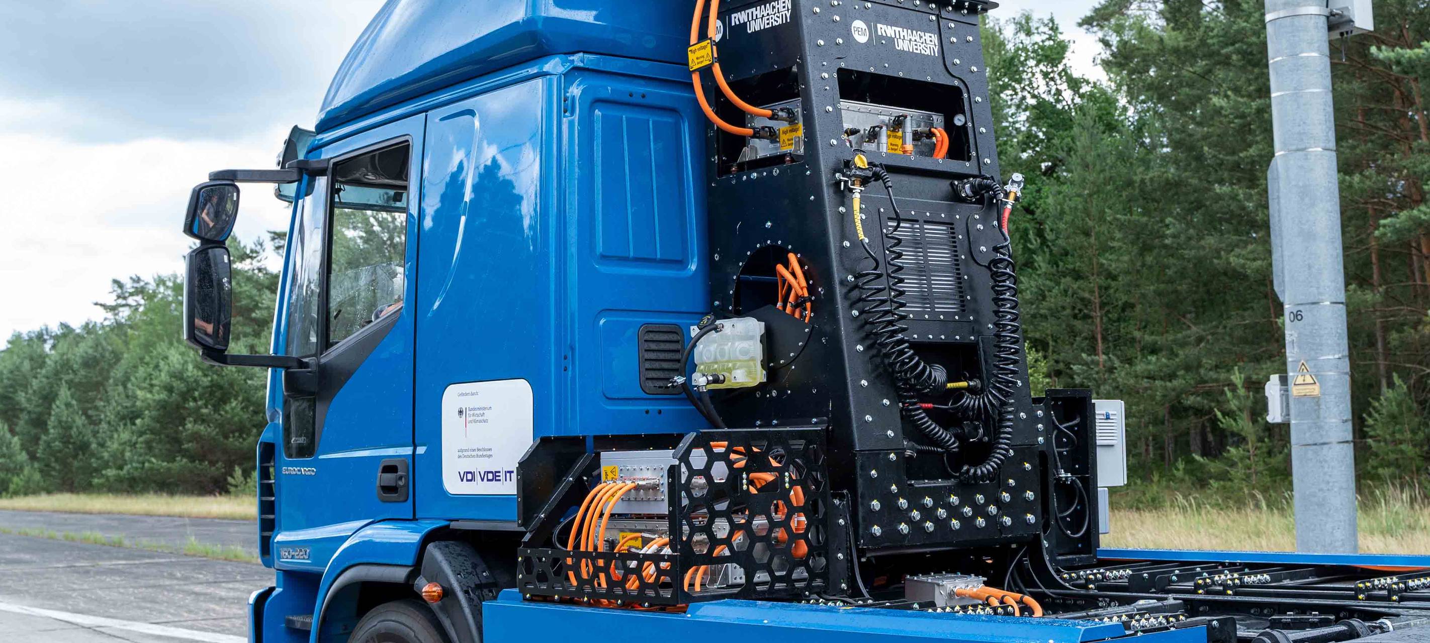 RWTH schließt Forschungsprojekt zu Oberleitungs-LKW ab