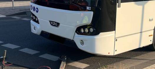Alsdorf: E-Scooter-Fahrerin von Bus erfasst