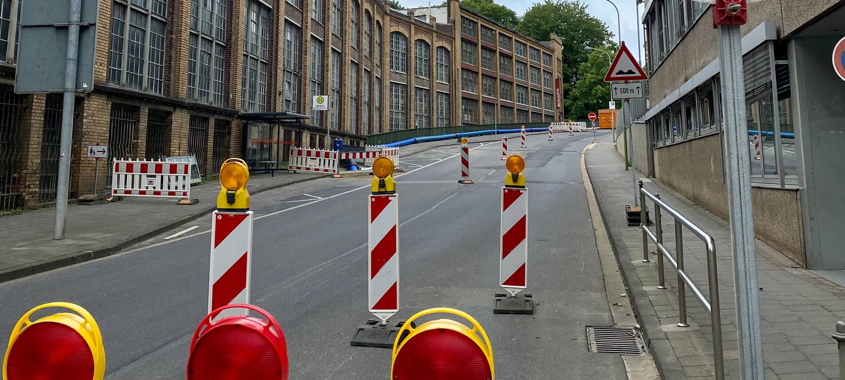 Abbruch des Betonbauwerks unter der Finkensiefstraße