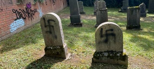 Hakenkreuz-Schmierereien in Aachen-Brand