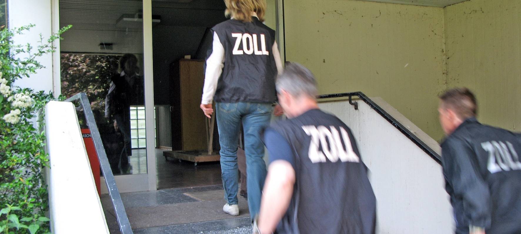 Großrazzia wegen Steuerhinterziehung