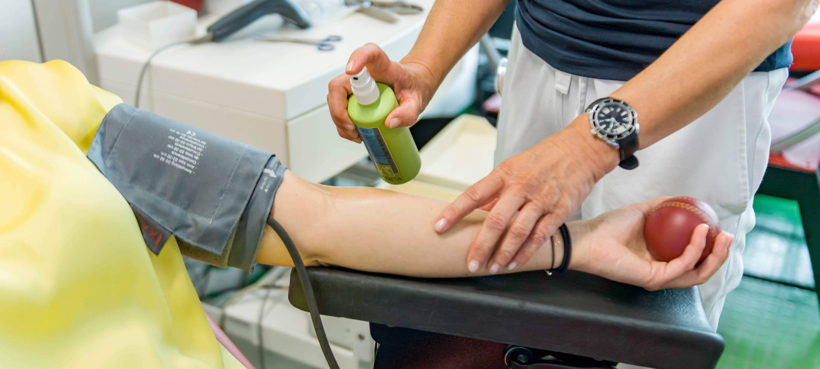 DRK: Bitte in den Ferien Blut spenden