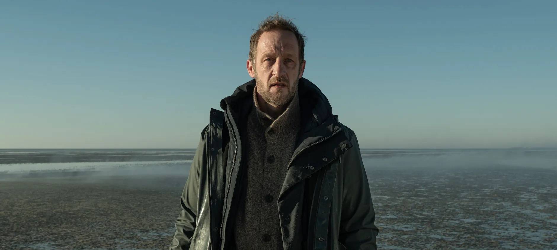 Larenz allein im Wattenmeer.