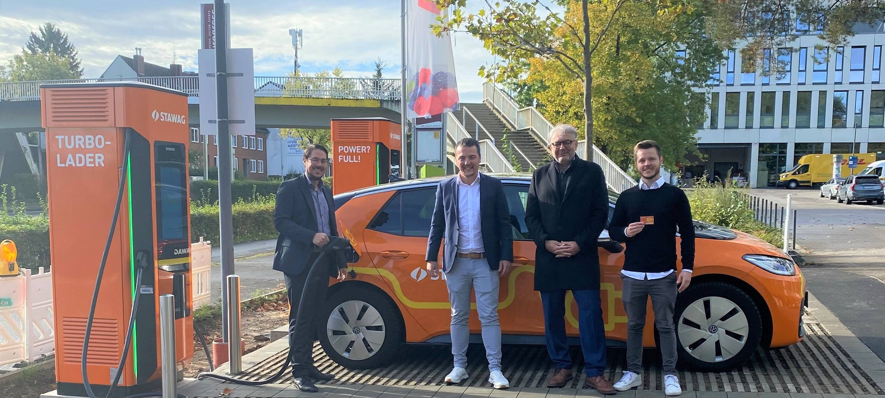 Neuer Schnellladepark für E-Autos am HIT