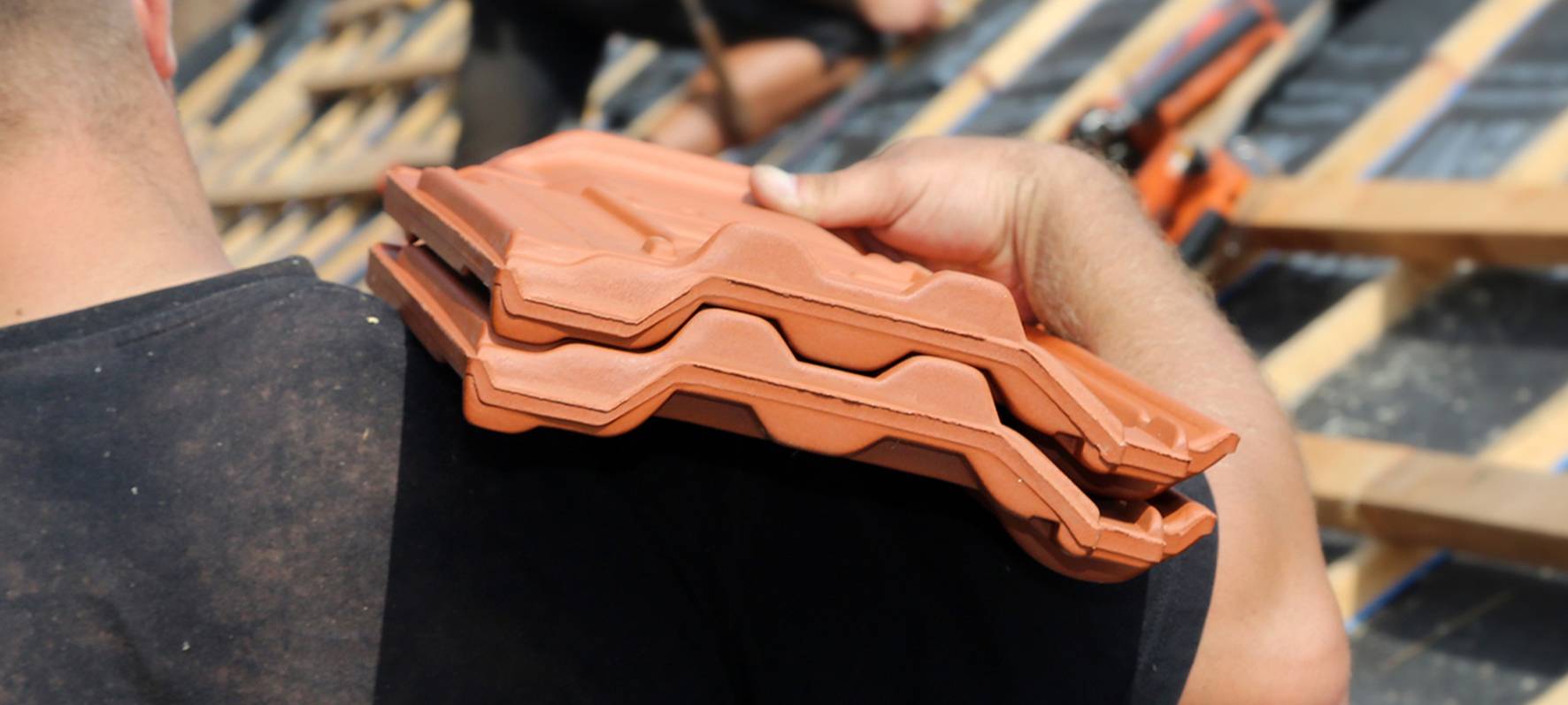 Mehr Geld für Dachdecker