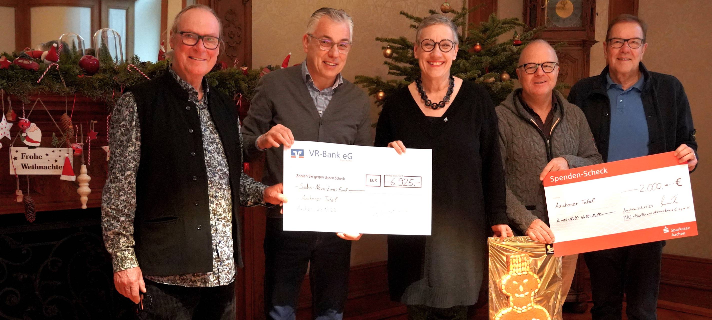 Spende vom Weihnachtsmarkt an die Aachener Tafel
