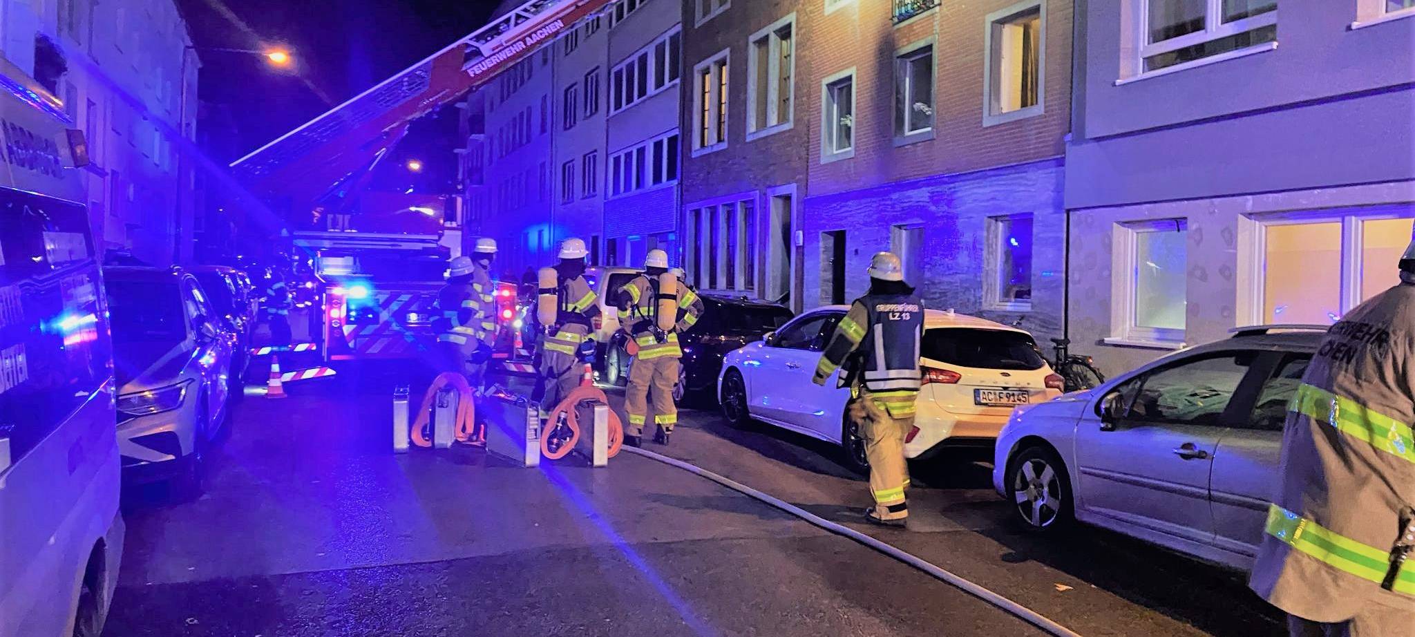 Brennendes Adventsgesteck löst Feuerwehreinsatz aus