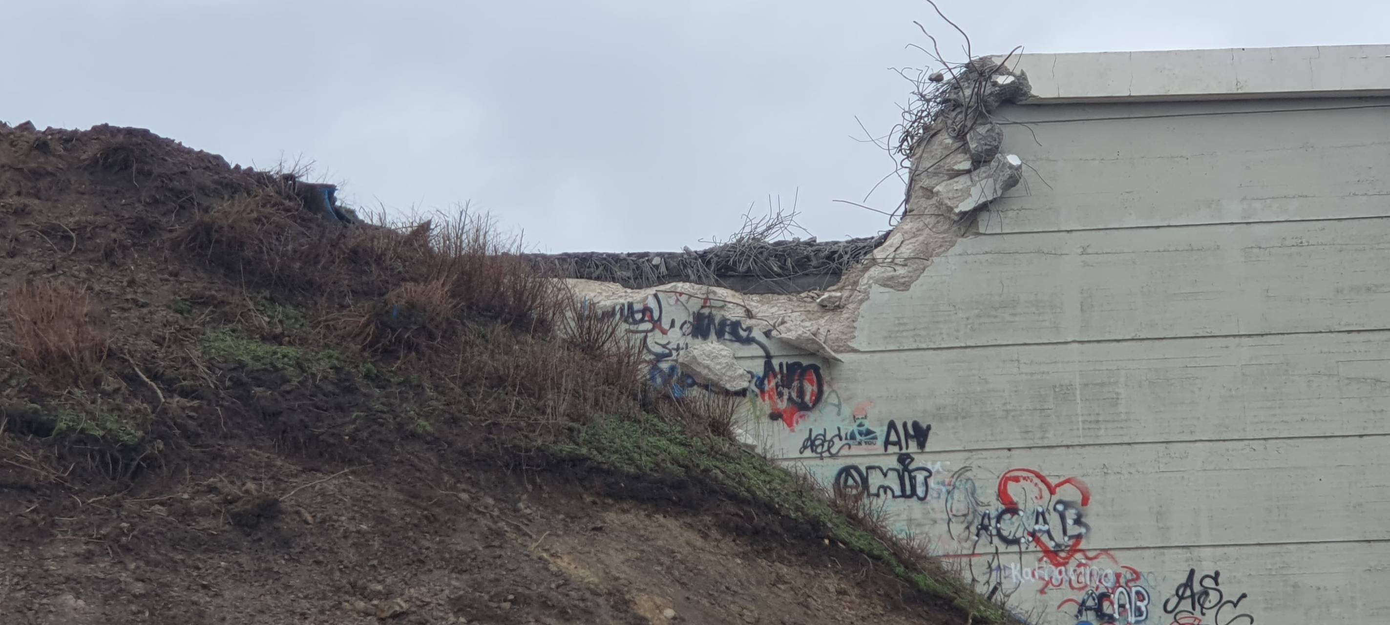 Sprengvorbereitung läuft nach Plan