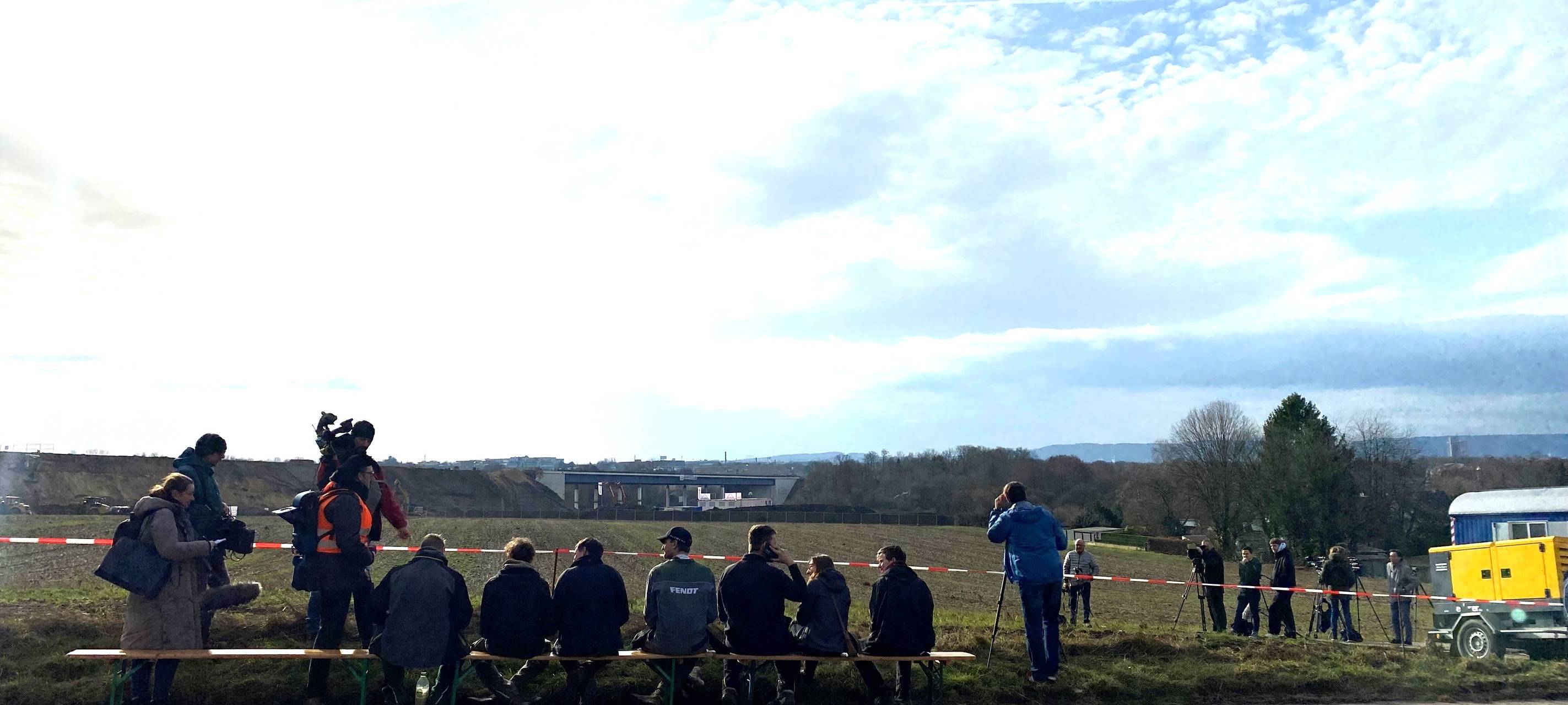 Haarbachtalbrücke erfolgreich gesprengt