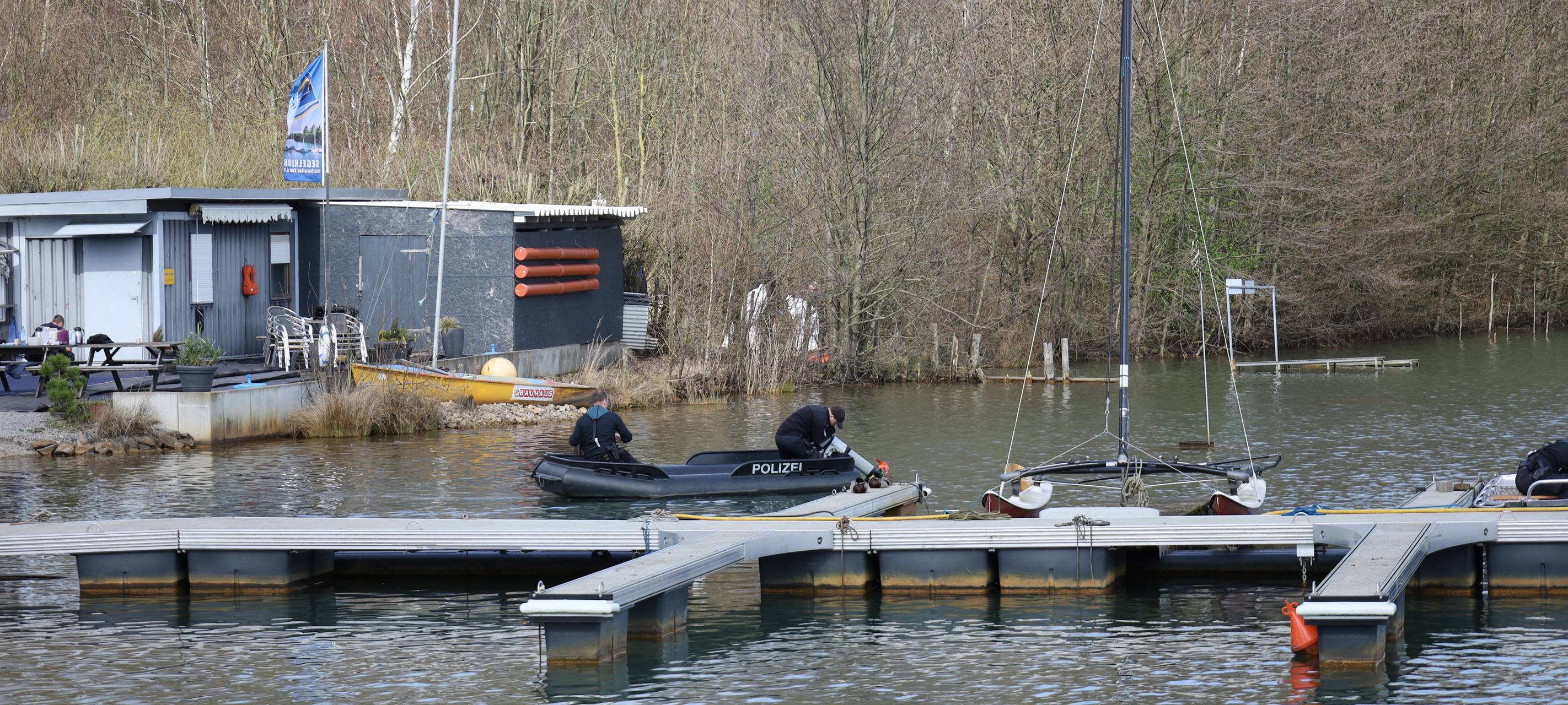 Blausteinsee: Polizeitaucher finden Toten