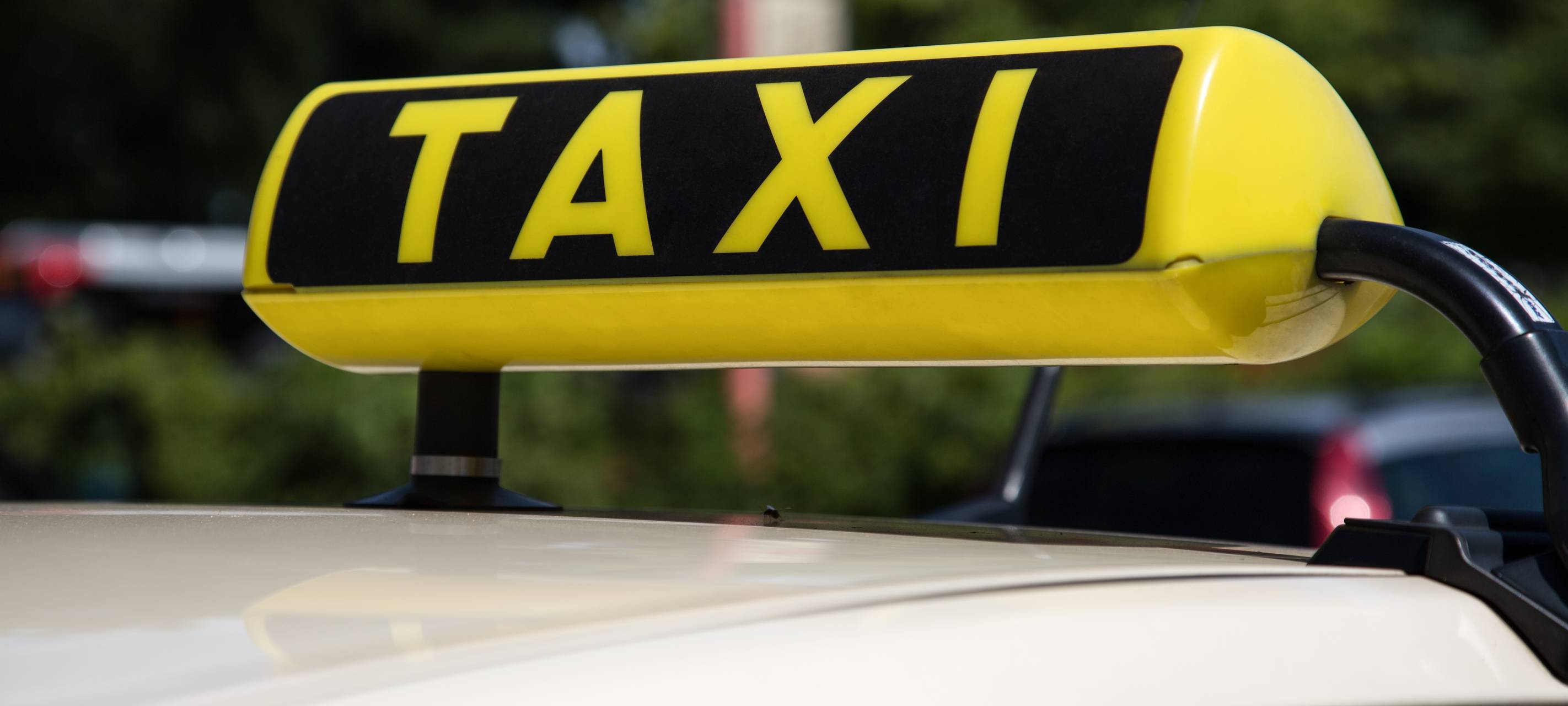Würselen: Taxifahrer bedroht