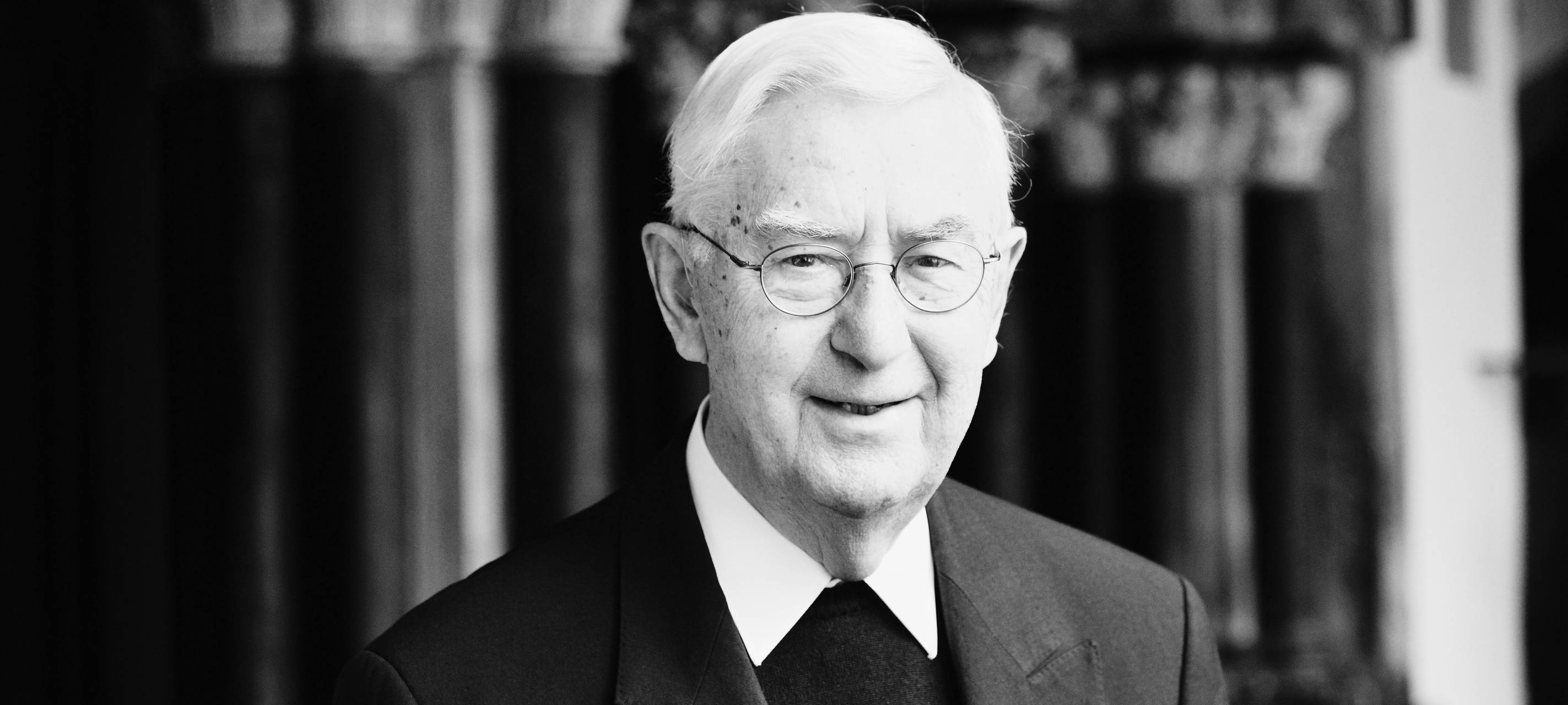 Trauer um den früheren Weihbischof Karl Reger