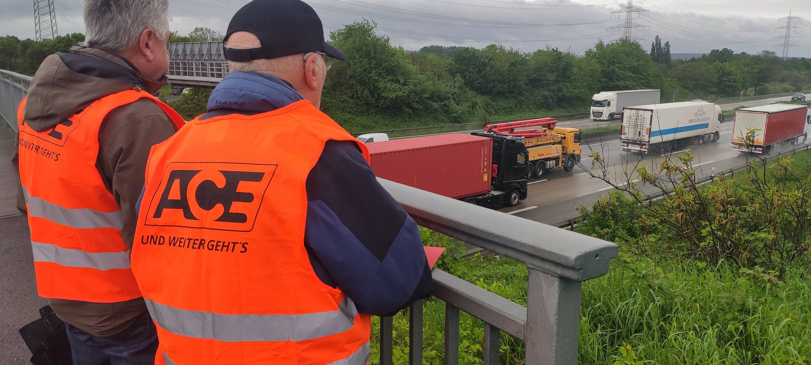 ACE: LKW halten zu wenig Abstand auf A4