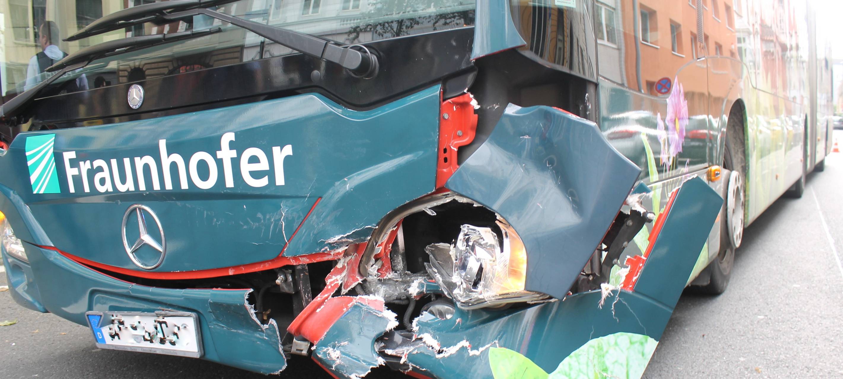 Verletzte bei Unfall mit Bus am Samstag