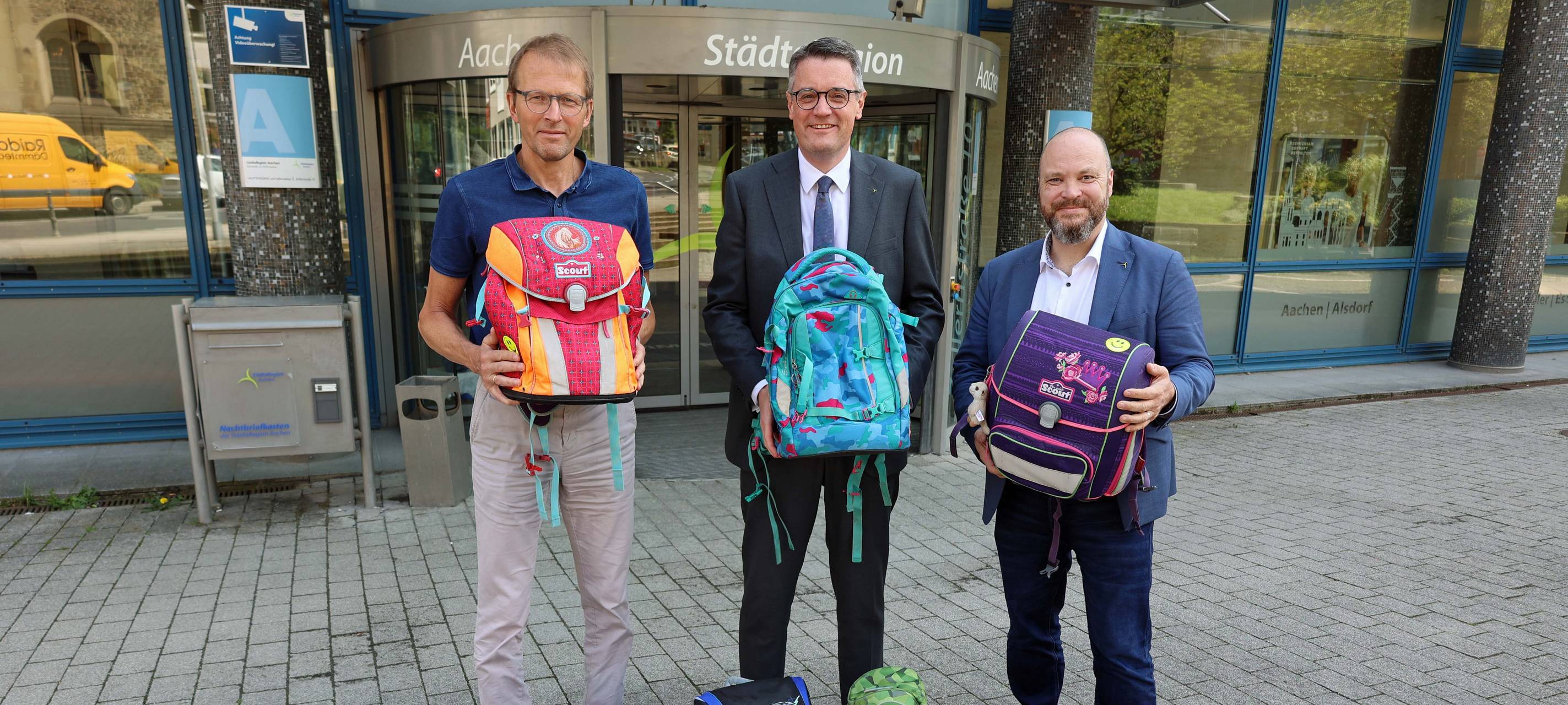 "Schulranzen"-Aktion der StädteRegion erfolgreich