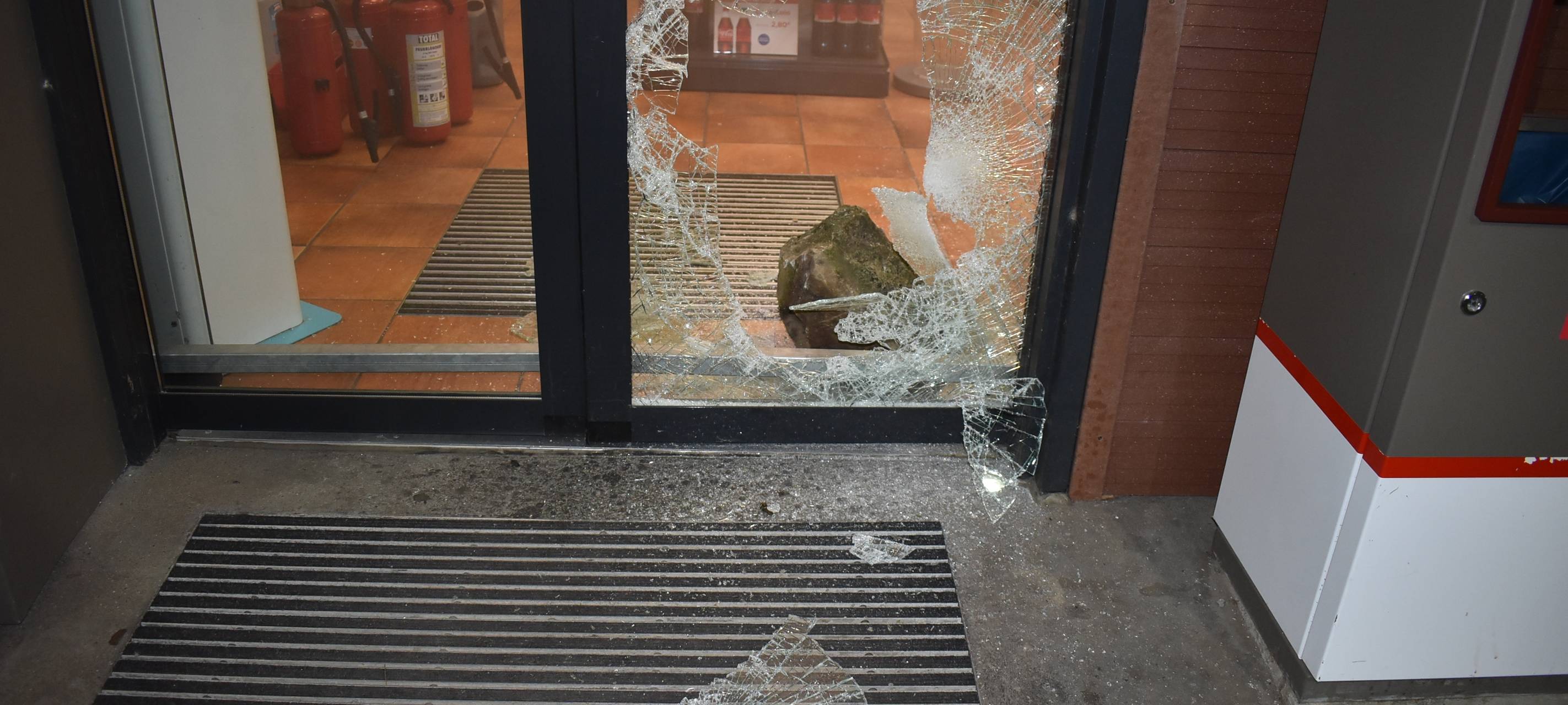 Versuchter Einbruch in Tankstelle