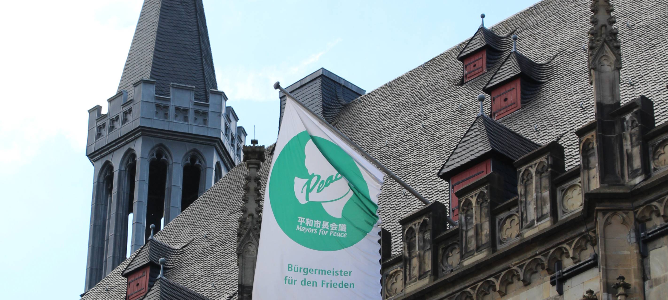 Mayors-for-Peace-Flaggen werden wieder gehisst