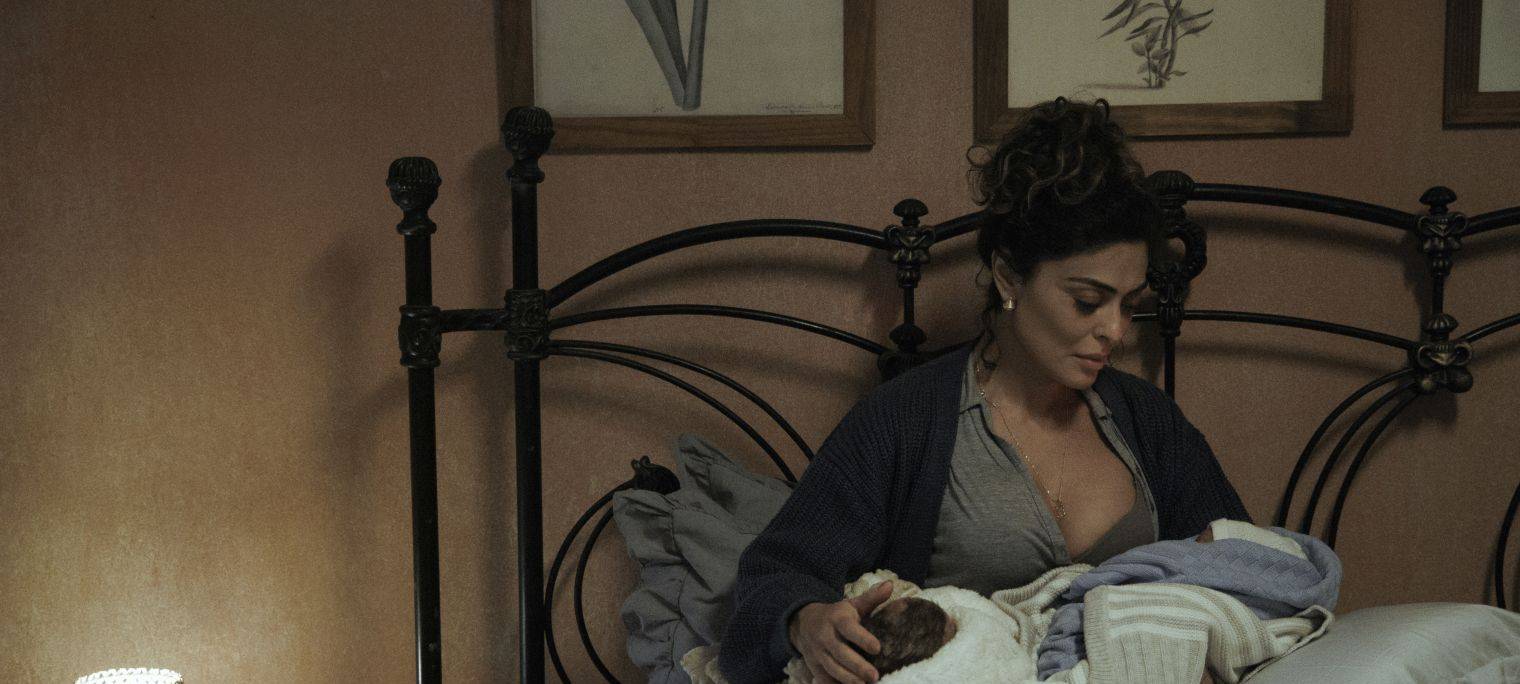 Liana hat die Kinder zur Welt gebracht.